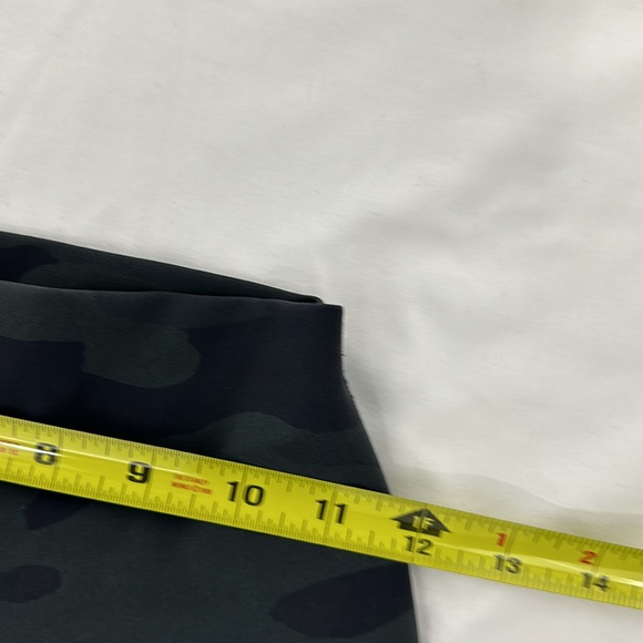 Alo Yoga High Waist Camo Vapor Legging Green Gray - Picture 5 of 8